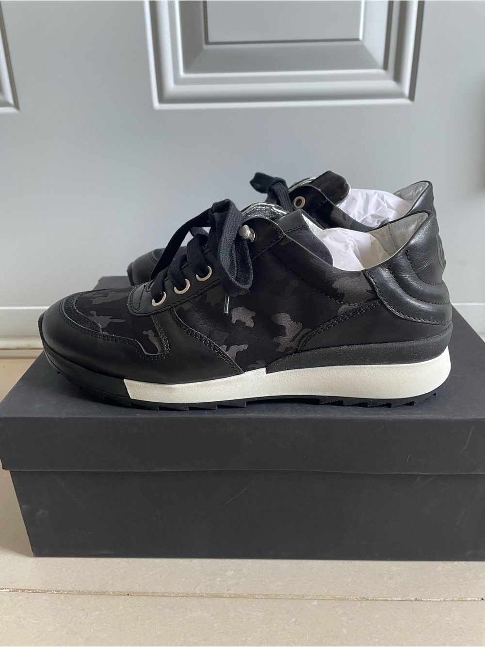 RUDSAK Black Women's Camouflage Accent Sneakers - Picture 4 of 5
